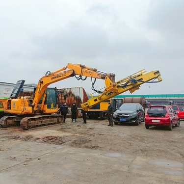 戈壁光伏施工挖改钻机 全液压链条加压桩架 低成本改装地基螺旋钻机