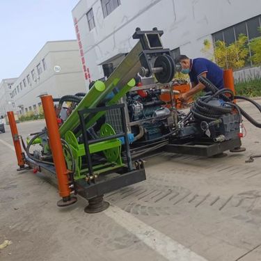 履带式全液压钻机 可按需定制取芯螺旋钻探机厂家 智强供应