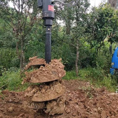 鼎东 电线杆钻孔机 小型挖机螺旋钻 全液压螺旋探钻机