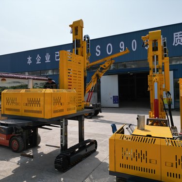 光伏打桩机 山地全液压引孔钻机 博远 螺旋式潜孔钻机 应用范围广