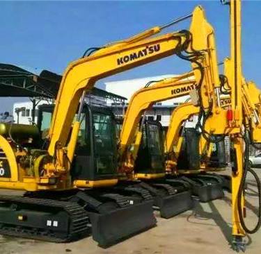 选用挖改钻机打膨胀剂孔500米 挖机改装钻孔机方法