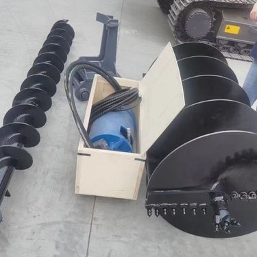 挖掘机改螺旋钻机80公分直径地基桩液压马达