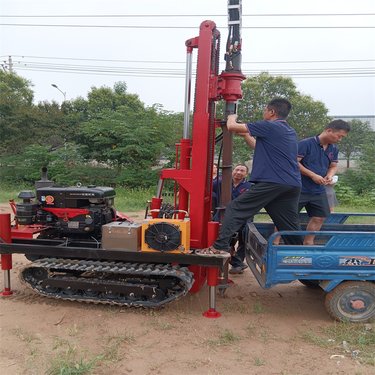 雷力履带光伏地钉钻机 LLV35 全液压自走式 太阳能螺旋桩一分钟植入