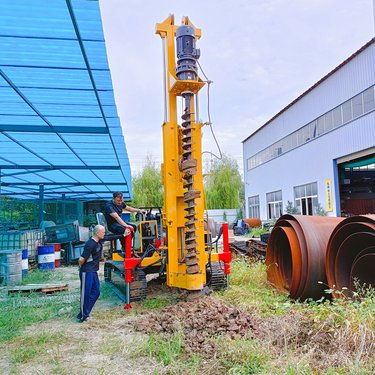 油缸加压履带光伏打桩机 3米螺旋快速钻孔机 液压引孔钻机