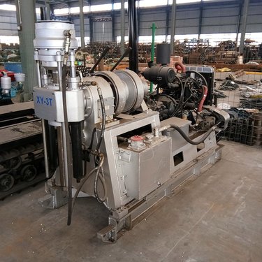 XY-3B型岩心钻机 工程钻机 橡胶履带钻机 液压立轴回转式钻机