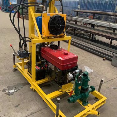 聚仁农田用水井钻机 液压升降柴油打井机 小型牵引式民用打井设备