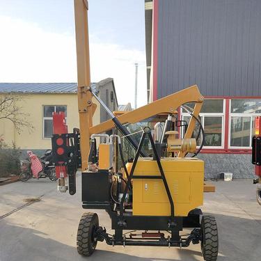 鼎东四轮护栏打桩机 小型液压打桩机 护栏式打拔钻机快速报价