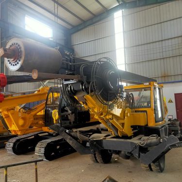 橡胶全液压顶驱钻 机锁杆破混凝土旋挖钻机 多地形履带式旋喷钻机