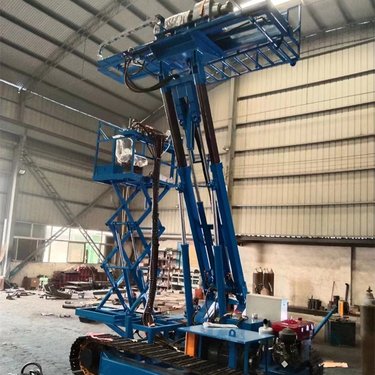 贵州贵阳 小巧轻便型山地潜孔钻机 履带液压潜孔钻机厂家 山东潍坊