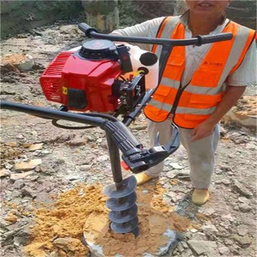 管桩芯取土机属于小型螺旋钻机 建筑清理桩孔淤泥预制掏土好